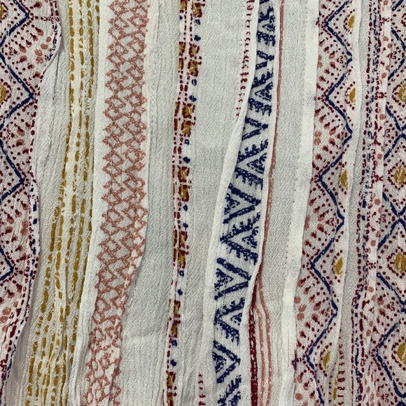 Bobeau collection boho short bell sleeve blouse with tassels size small - Picture 8 of 11